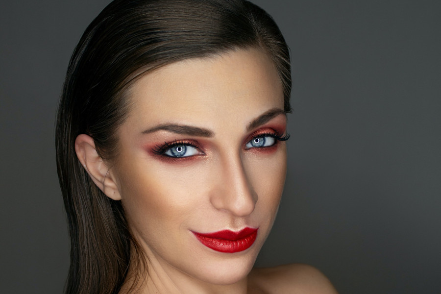 Окрашивание бровей