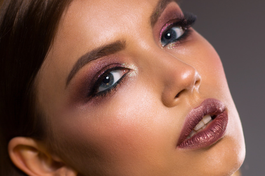 Укладка бровей