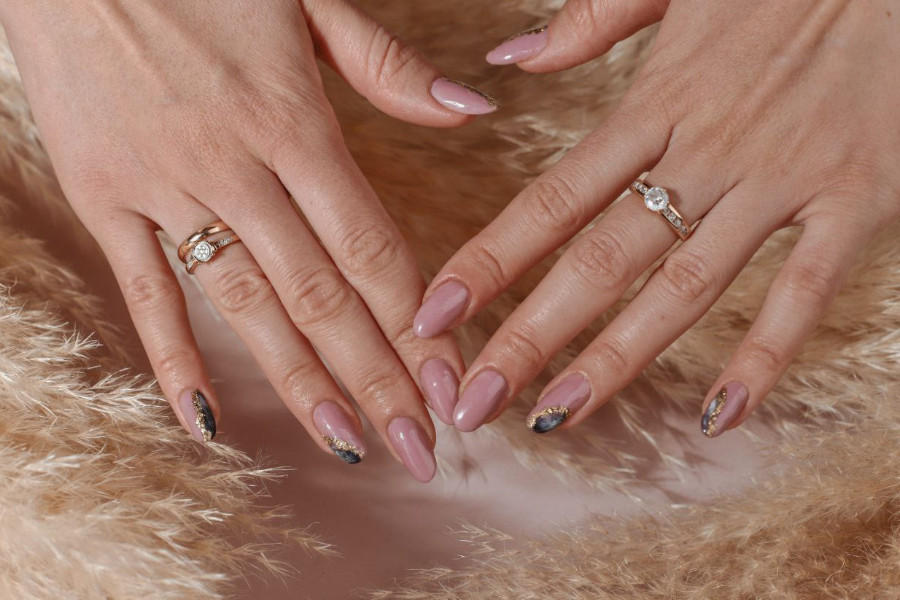 Аппаратный маникюр